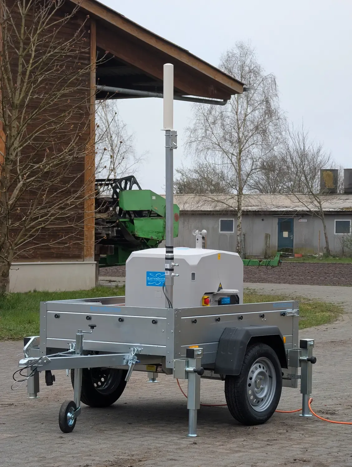 Frontansicht des DJI Dock-Anhängers